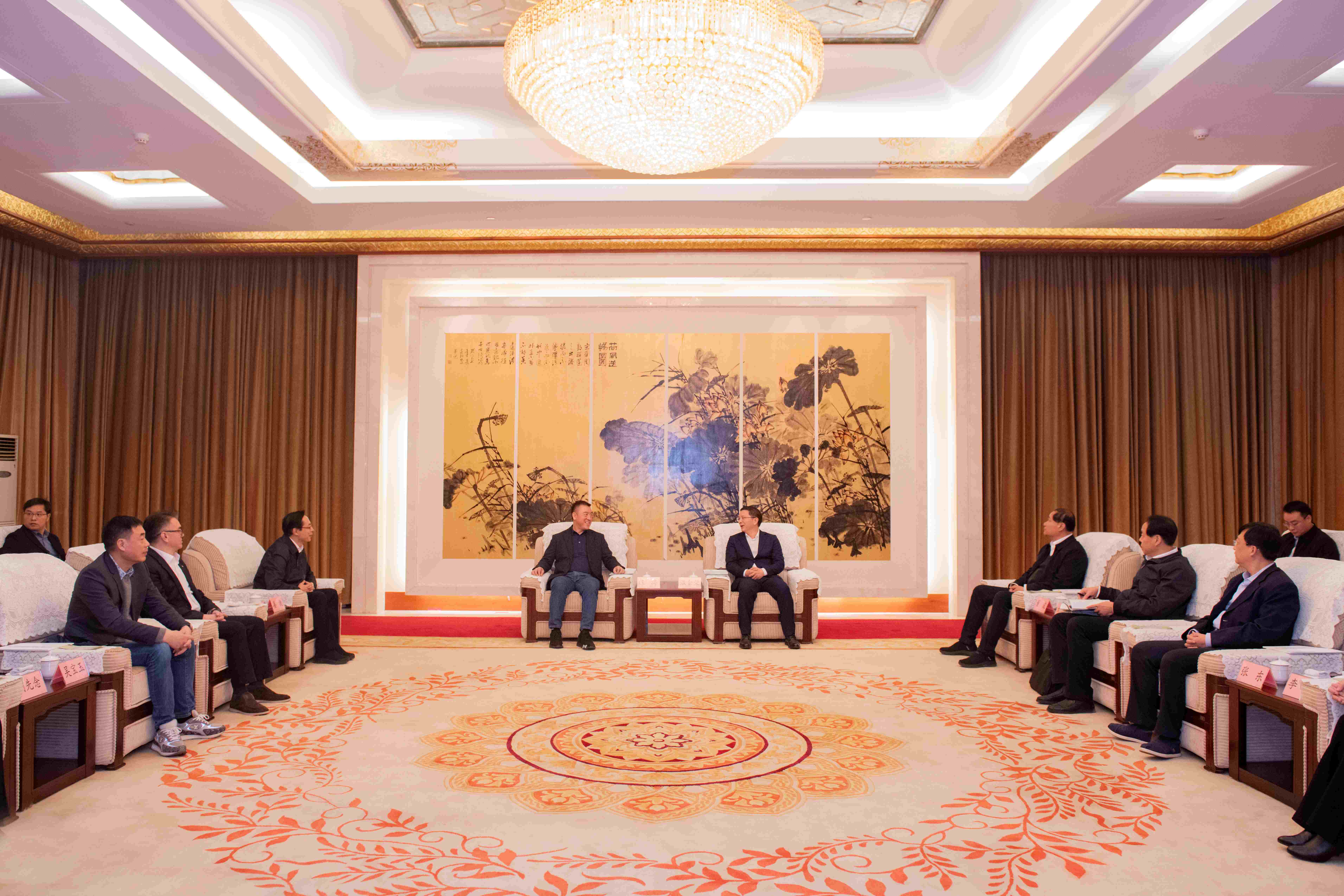 九游ninegame科技董事长陈涛带领深圳市和惠州市企业家前往济宁市考察交流 